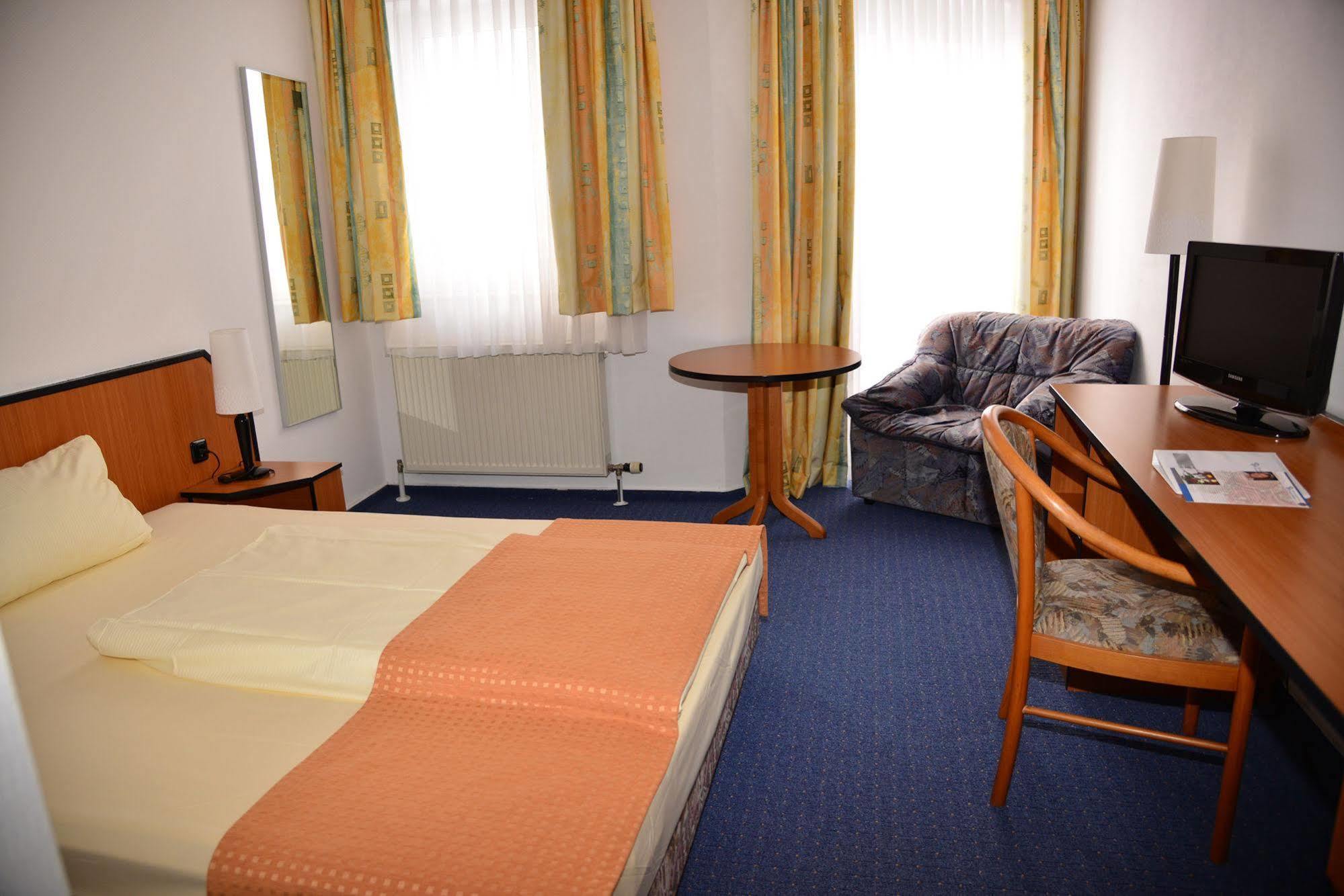 Trip Inn Kongresshotel Frankfurt-Rodgau Exterior foto